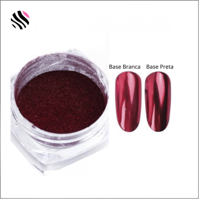 Pó vermelho escuro para unhas com brilhos e duas unhas demonstrando cor em base branca e preta