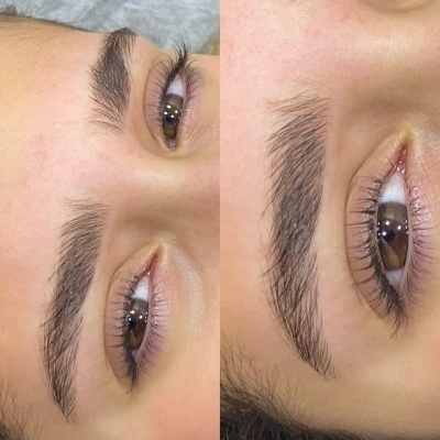 Close-up de sobrancelhas naturais e bem definidas em pele clara