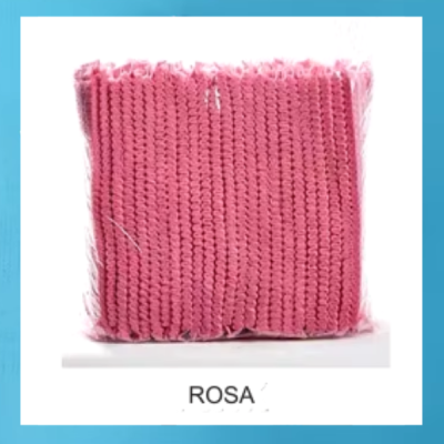 Almofada rosa de tricô embalada em plástico