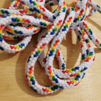 ﻿Cordão redondo 5/6mm - poliester - colorido base branca