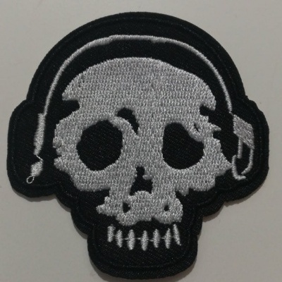 Aplicação Termo-adesiva Caveira c/ Fones