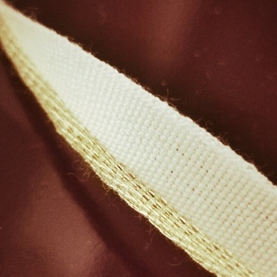 Fita Branco c/Vivo Lurex Dourado