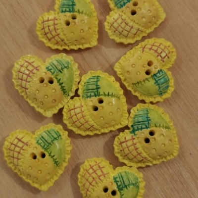 Bouton en plâtre Cœur jaune