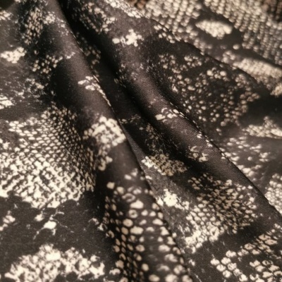 Tecido Viscose DARK SNAKE