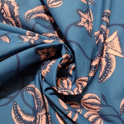 Tecido Algodão AZUL C/ LÍRIOS