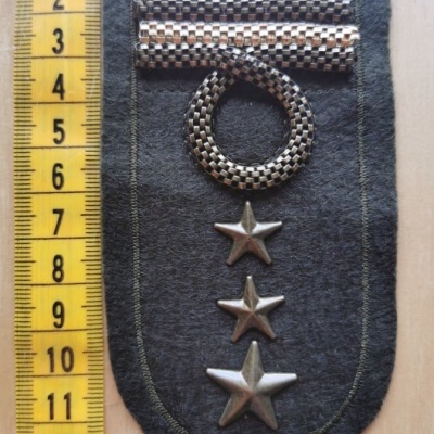 Aplicação Militar em Felpo Divisa 3 Estrelas Verde Tropa