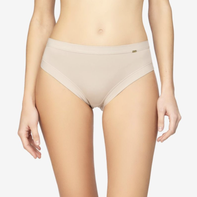 Cuecas femininas bege claro com logótipo dourado na cintura