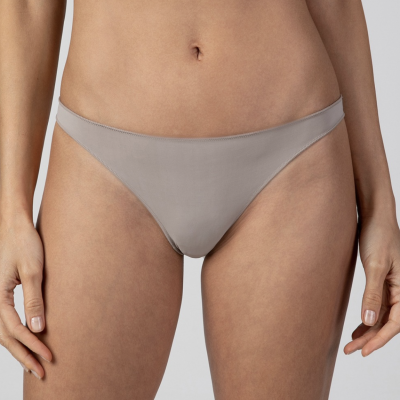 Cuecas cinzentas de senhora com corte simples