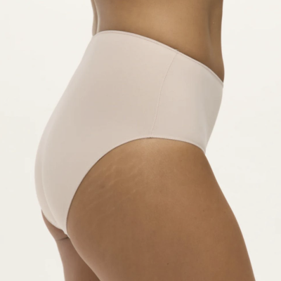 Roupa interior feminina alta bege vista lateral