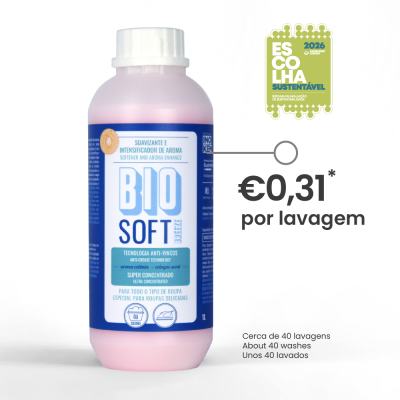 Frasco rosa de amaciante BIO SOFT com etiqueta azul e texto em português e inglês.