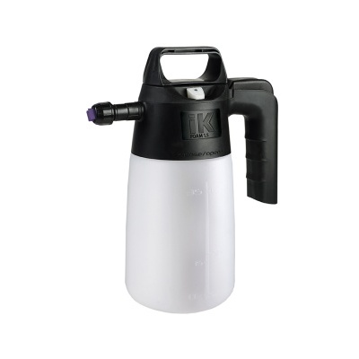 Pulverizador manual preto e branco com bico roxo
