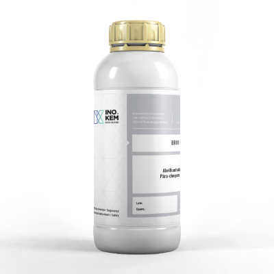 Frasco plástico branco com tampa amarela e rótulo para produto abrillantador para pára-choques