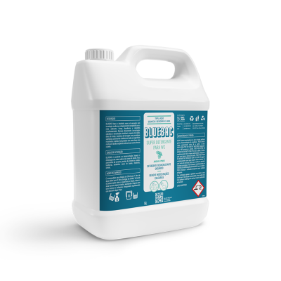 Frasco de plástico branco com etiqueta azul e texto branco e azul