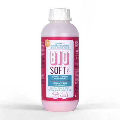 Garrafa rosa de amaciante BIO SOFT TECH com rótulo colorido