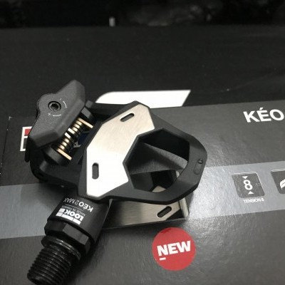 Pedal bicicleta Look Kéo 2 Max preto e prata na embalagem original