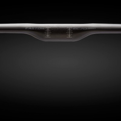 Guiador de bicicleta preto fosco com design ergonómico