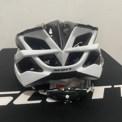 Capacete ciclismo SCOTT preto e branco com ventilação