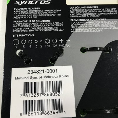 Embalagem traseira de Multi-tool Syncros Matchbox 9 black com texto e código de barras