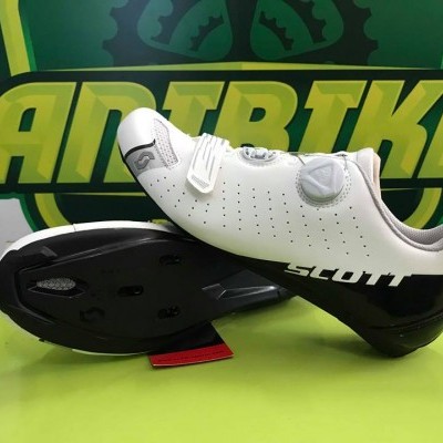 Sapatos de ciclismo SCOTT brancos com sola preta e fecho de velcro