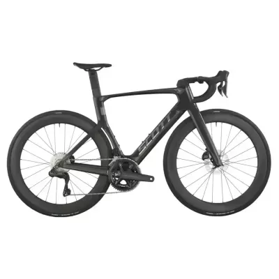 Bicicleta de estrada preta de carbono com rodas aerodinâmicas e a marca SCOTT