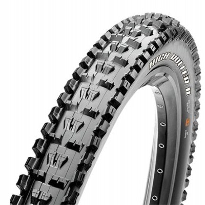 Pneu de bicicleta preto com perfil agressivo e texto HIGH ROLLER II na lateral