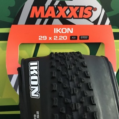 Pneu de bicicleta Maxxis IKON 29 x 2.20 preto com cravos