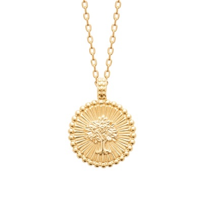 Colar dourado com pendente circular decorado