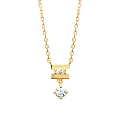 Colar dourado com corrente e pendente retangular com pedras brilhantes