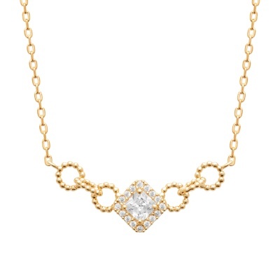 Colar dourado com pendente quadrado e pedras transparentes