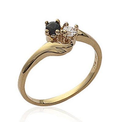 Anel de ouro com dois brilhantes, um negro e um branco