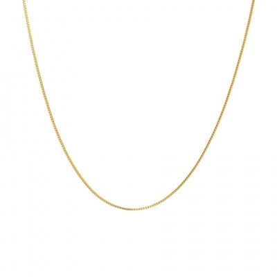 Colar fino dourado com corrente simples