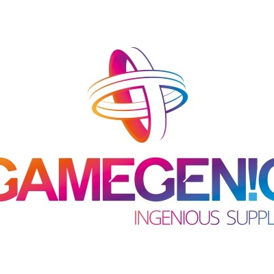 Logotipo colorido Gamegenic com texto e símbolo entrelaçado