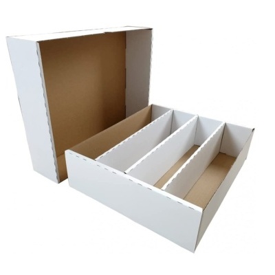 Caixa de cartão branca com divisórias e tampa aberta
