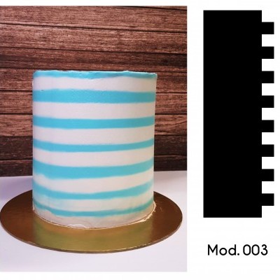 Bolo cilíndrico com riscas azul e branco