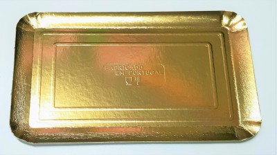 https://www.decorbolos.pt/product/travessa-em-papel-dourado