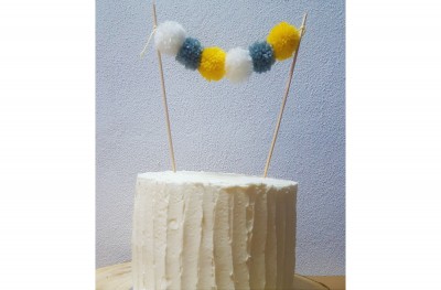 https://www.decorbolos.pt/product/bandeirola-de-pompons
