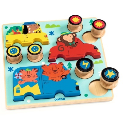 Puzzle de madeira colorido com veículos e animais com encaixes para botões