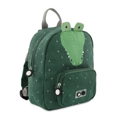 Mochila infantil verde com desenho de crocodilo e bolso frontal