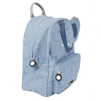 Mochila infantil azul claro com elefante e pequenos riscos brancos