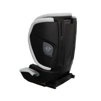 Cadeira de bebé para automóvel preta e branca com símbolo ISOFIX