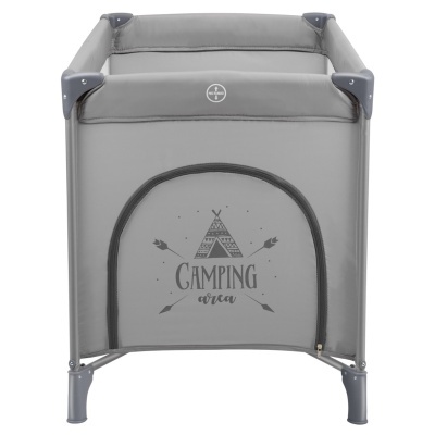 Berço de viagem cinza com estampa CAMPING AREA e zíper frontal