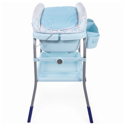 Banheira para bebé azul claro com estrutura metálica e almofada acolchoada