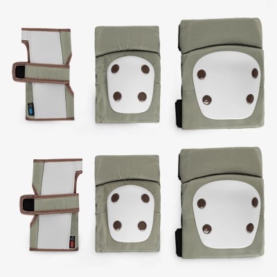 Conjunto de joelheiras e proteções para mãos cinza e branco com fechos de velcro