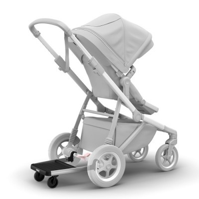 Carrinho de bebé cinzento claro com capota e estrutura metálica