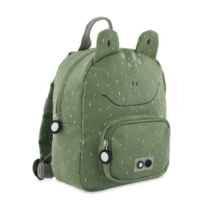 Mochila infantil verde com design de sapo e bolso frontal