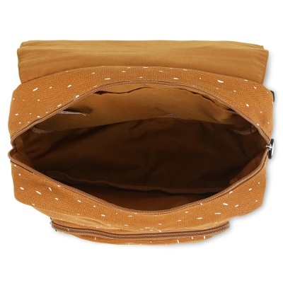 Mochila castanha com pontos brancos, interior aberto e forrado castanho