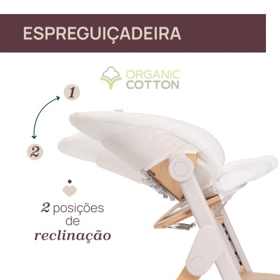 Espreguiçadeira branca em algodão orgânico com estrutura de madeira e ajuste de 2 posições.