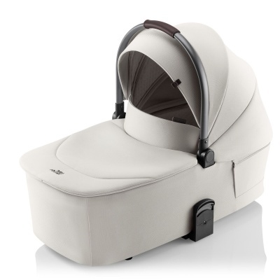 Carrinho de bebé bege claro com capota ajustável e punho castanho