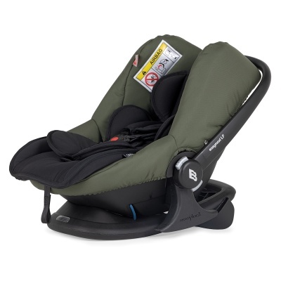 Cadeira auto para bebé verde e preta com arnês e base preta
