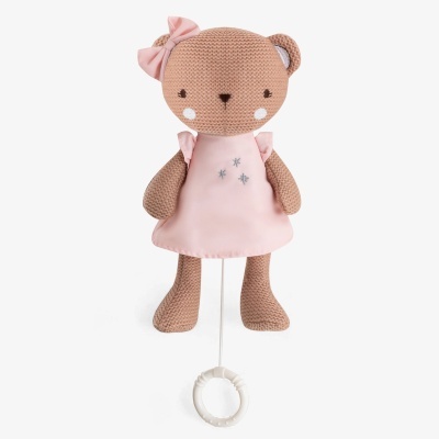 Boneca ursinho castanho com vestido rosa e laço na cabeça, com corda branca e argola